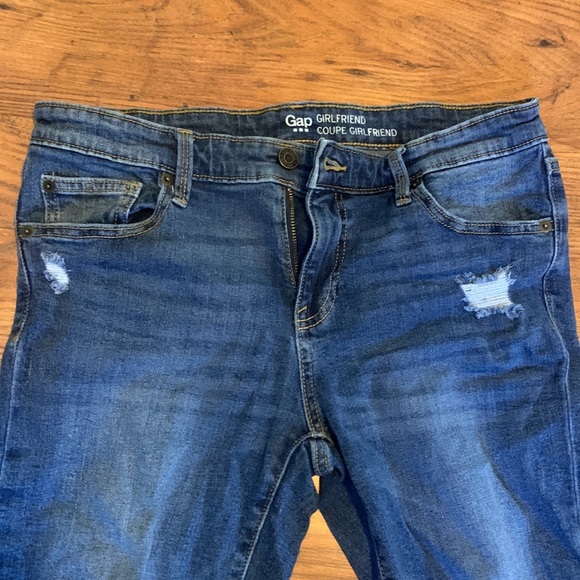 Gap coupe girlfriend blue jeans. Size US 6/28r - Picture 2 of 4